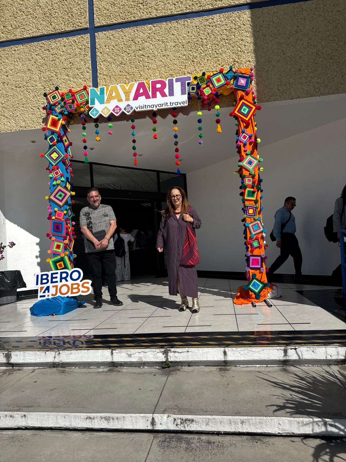 Doval e Mejuto á entrada da reunión do proxecto IBERO4JOBS